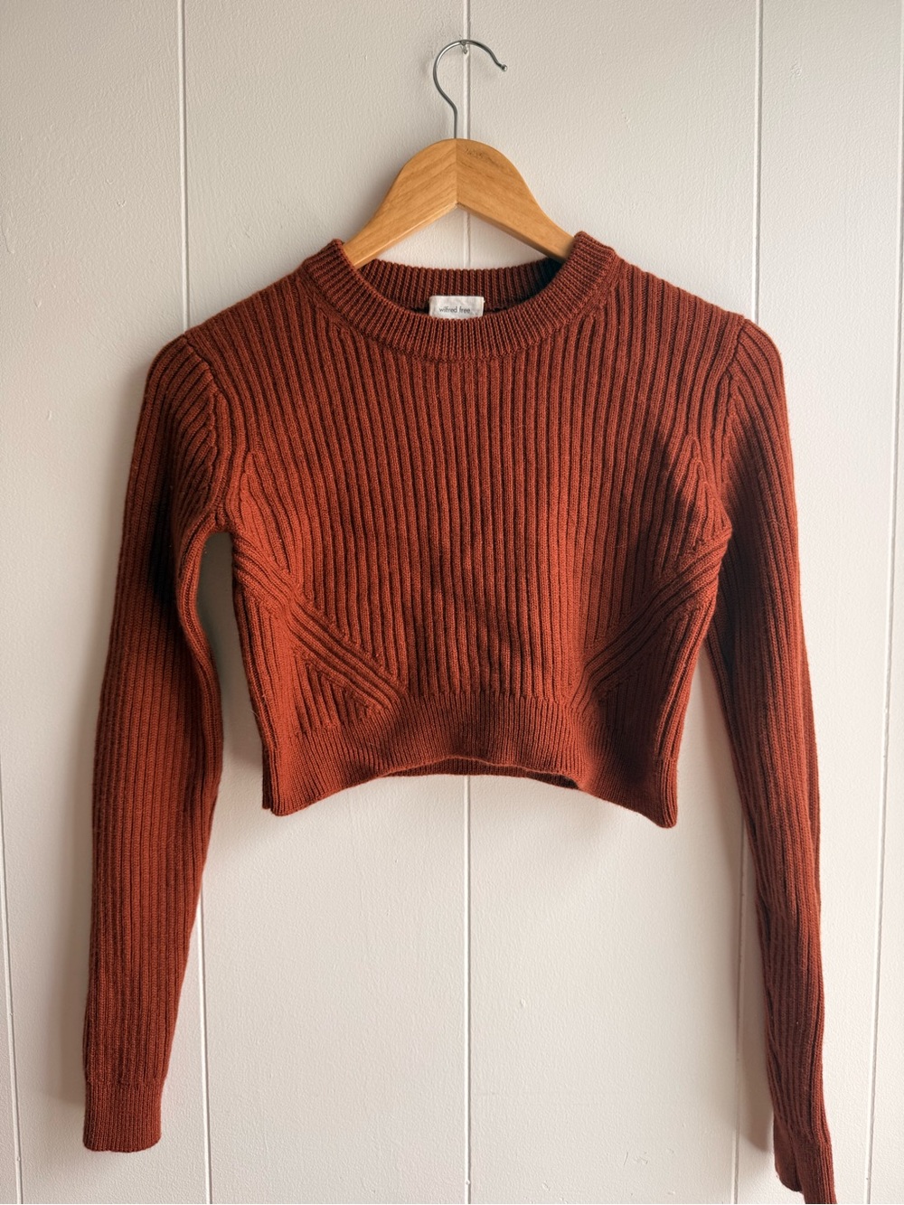 Wilfred rust ribbed crewneck sweater
